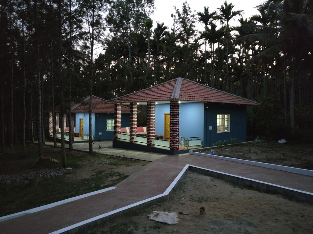 The Shades Holiday Homes Kushālnagar 外观 照片
