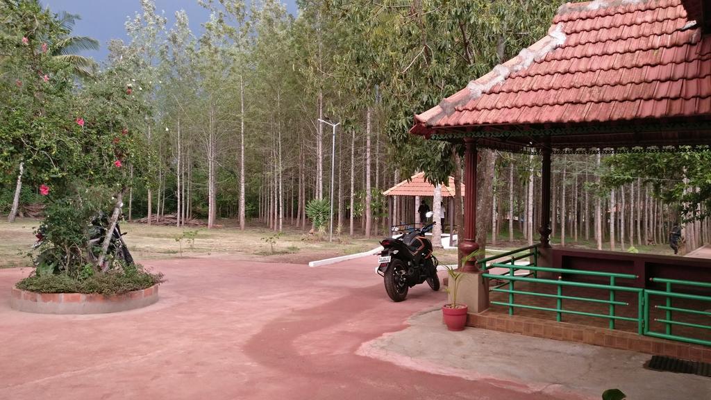 The Shades Holiday Homes Kushālnagar 外观 照片